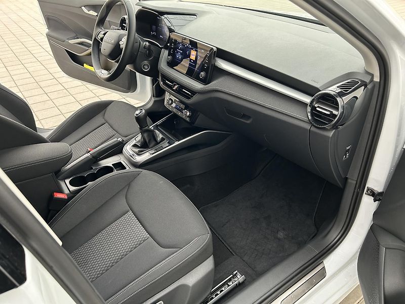 Škoda Fabia 1.0 TSI Top selection - fotka 21 z 24