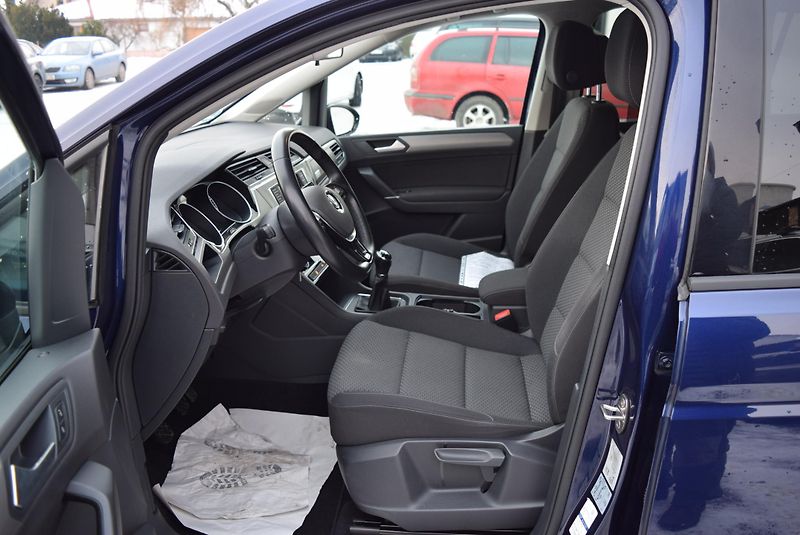 Volkswagen Touran (2017) 1.4TSI 110kw COMFORTLINE BMT  - fotka 20 z 50