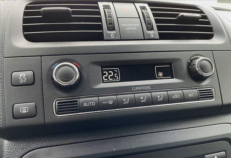 Škoda Fabia 1,6 tdi Best of-Sport 55kw ser - fotka 16 z 24