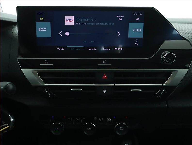 Citroën ë-C4 (2022) Feel Pack 50 kWh, SoH 90% - fotka 12 z 18