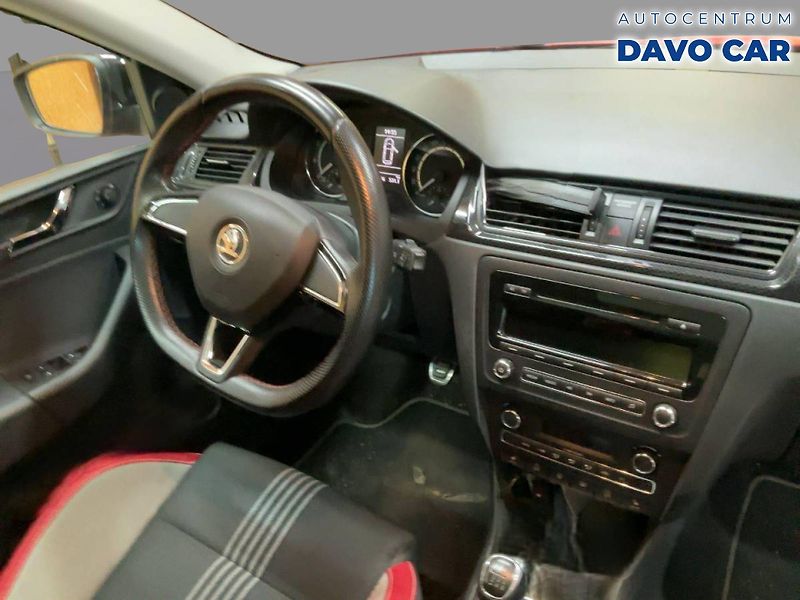 Škoda Rapid 1.2 TSI MonteCarlo Xenon 1.Maj - fotka 3 z 10