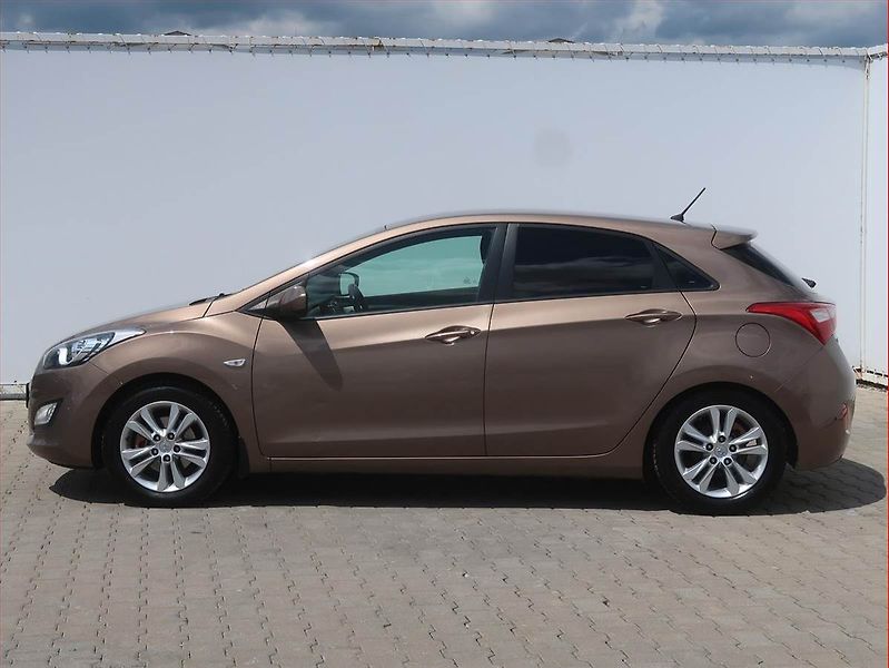 Hyundai i30 (2014) 1.4 CVVT, Serv.kniha, Tempomat - fotka 3 z 16