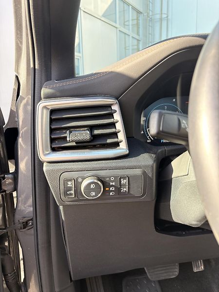 Volkswagen Amarok - fotka 17 z 27