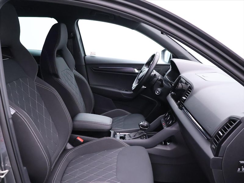 Škoda Karoq 2,0 TDI DSG 4x4 Sportline DPH - fotka 13 z 37