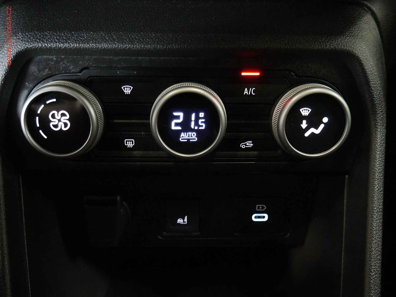 Dacia Jogger (2025) 1.0 TCe, 1.maj,ČR, AC, LED - fotka 14 z 21