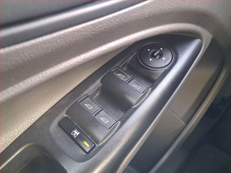 Ford Tourneo Connect (2018) Maxi Trend 1.5 EcoBlue, 5Míst - fotka 14 z 16