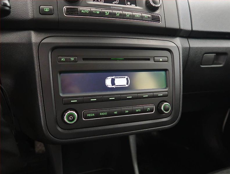 Škoda Fabia (2014) Elegance 1.4 16V, Serv.kniha - fotka 15 z 19