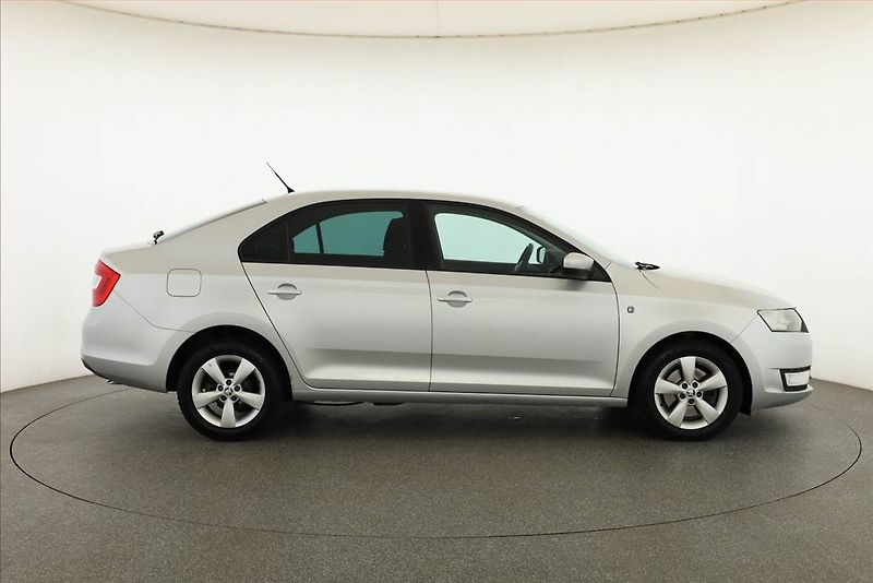 Škoda Rapid (2013) Ambition 1.6 TDI - fotka 6 z 15