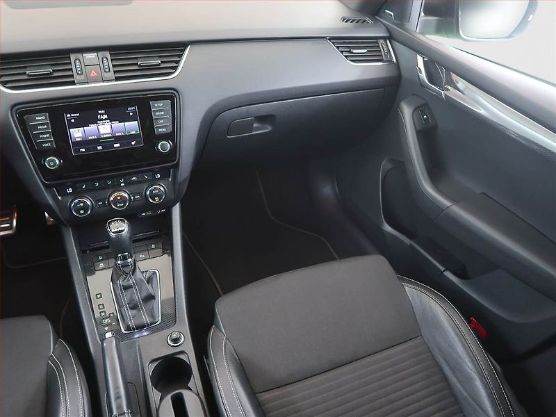 Škoda Octavia (2013) RS 2.0 TDI, Automat - fotka 8 z 12