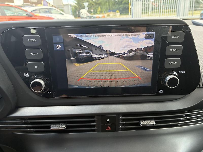 Hyundai i20 1.0T-GDi 74kW REZERVACE - fotka 17 z 22