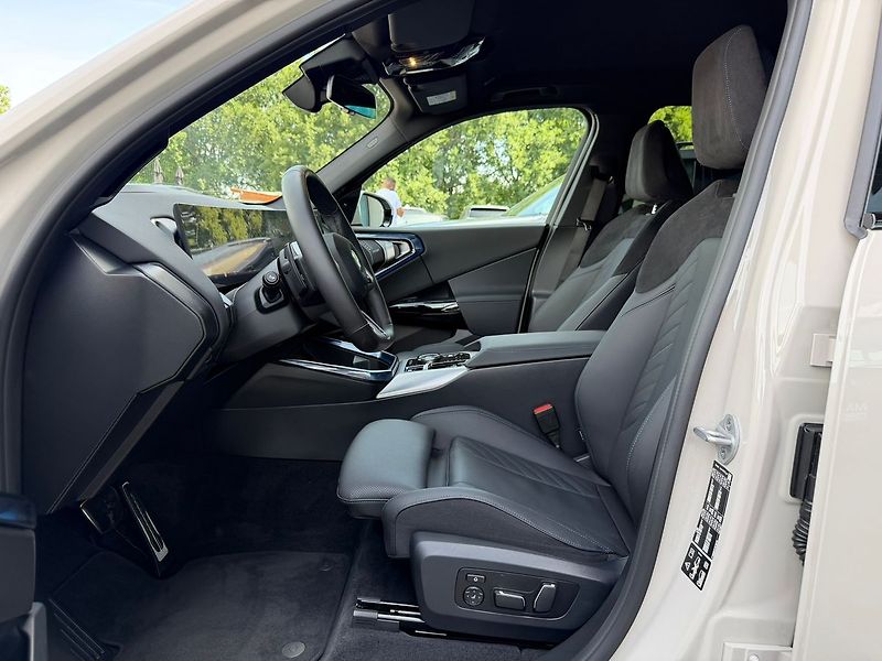 BMW X3 xDrive 20d Harman Kamery 360 E - fotka 16 z 34