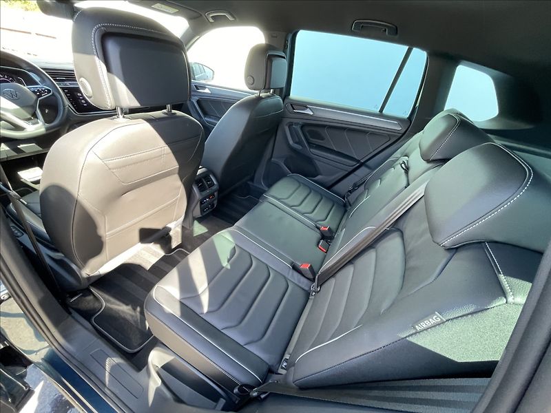 Volkswagen Tiguan 1,4 TSI PHEV DSG R-Line TAŽNÉ - fotka 17 z 25