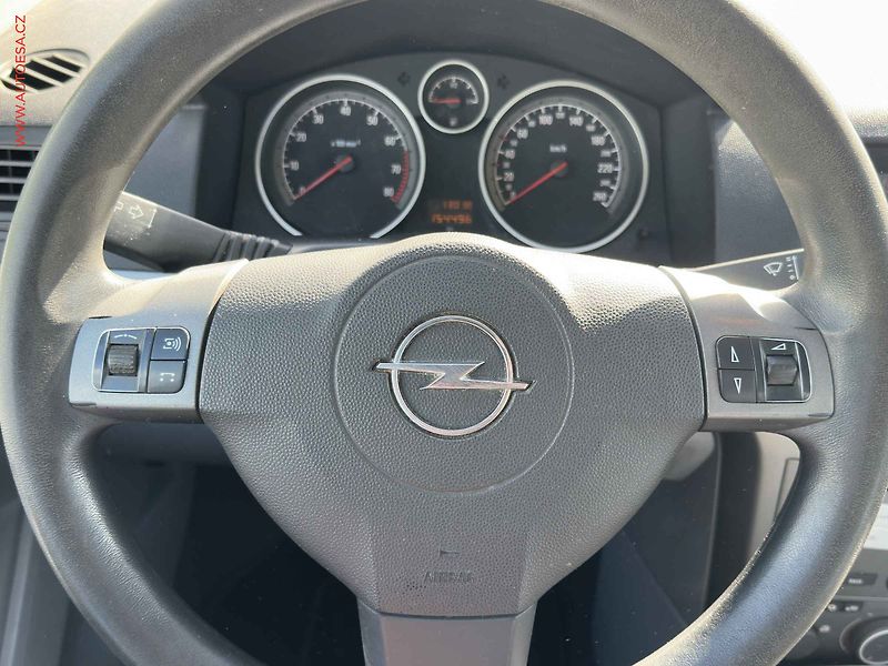Opel Astra (2004) 1.4i, AC, tažné - fotka 12 z 17