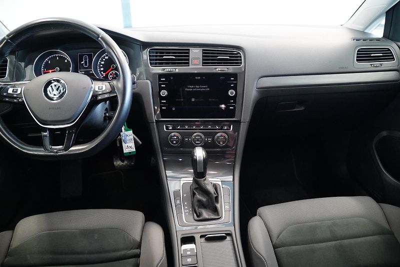 Volkswagen Golf - fotka 5 z 26