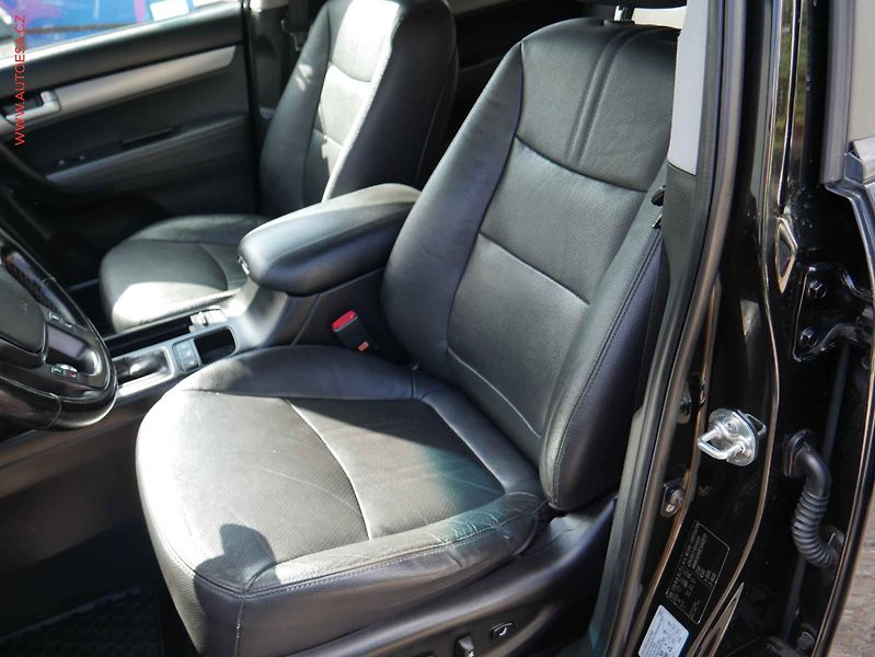 Kia Sorento (2013) 2.2 CRDi 4x4, 1.maj,ČR, AT - fotka 9 z 17