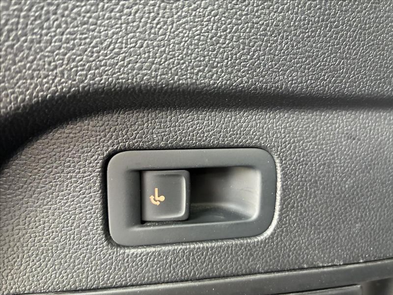 Volkswagen Tiguan Allspace 2,0 TDI IQ LIGHT TAŽNÉ KAMERA - fotka 14 z 28
