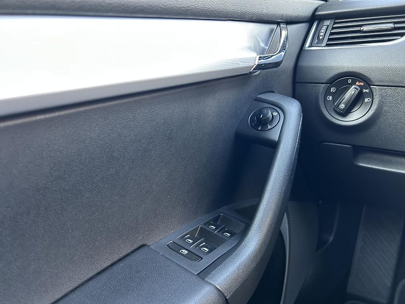 Škoda Octavia (2013) 1.4 TSi 103 KW servisní kniha - fotka 21 z 29