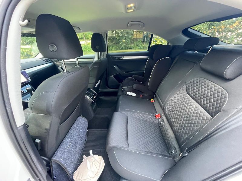 Škoda Superb (2020)  1.4 TSI iV Style DSG - fotka 14 z 15