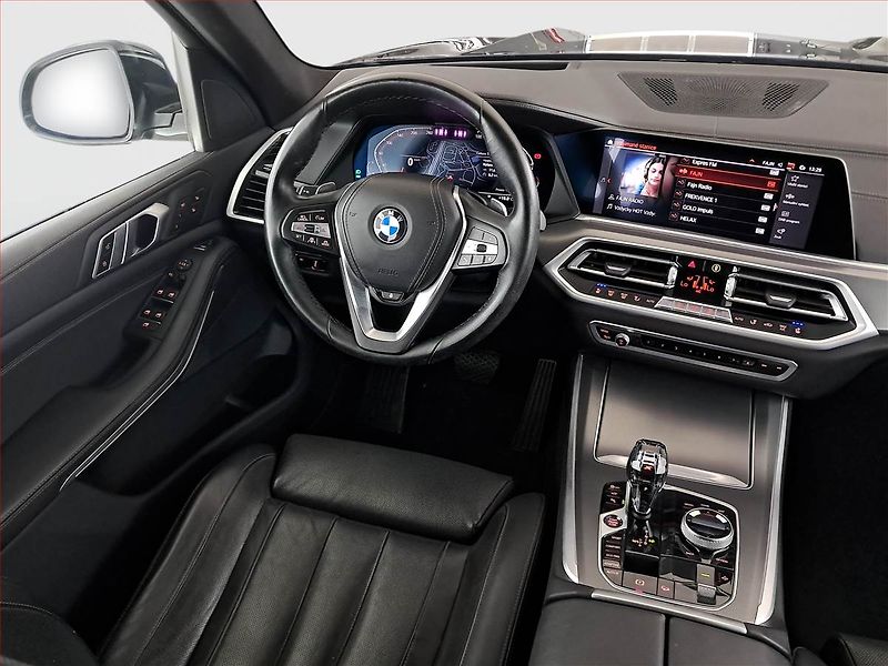 BMW X5 (2021) xDrive30d - fotka 7 z 32