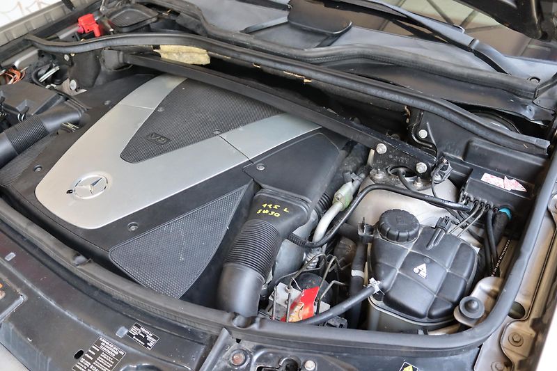 Mercedes-Benz GL 420CDI 4MATIC 225kW - fotka 48 z 48