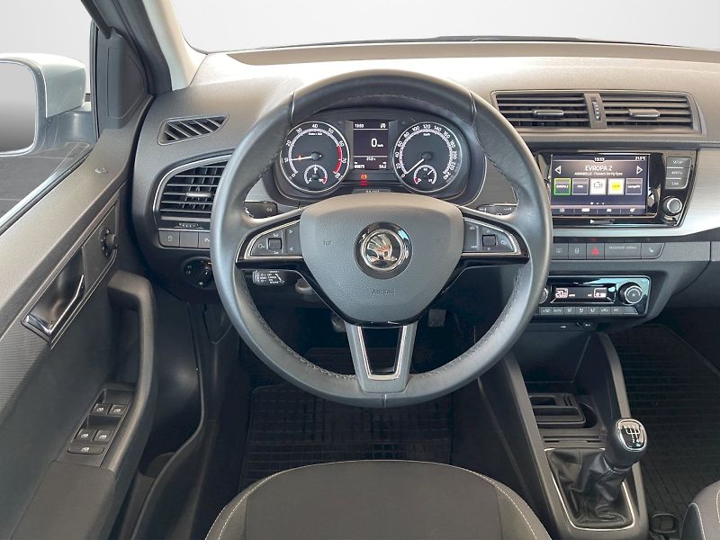 Škoda Fabia (2018) 1.0 TSI 70kW Style Plus combi - fotka 6 z 34