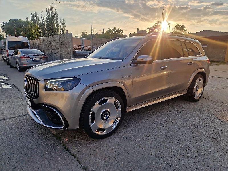 Mercedes-Benz GLS (2021) AMG GLS63 4MATIC+ V8, 612 koní - fotka 1 z 8