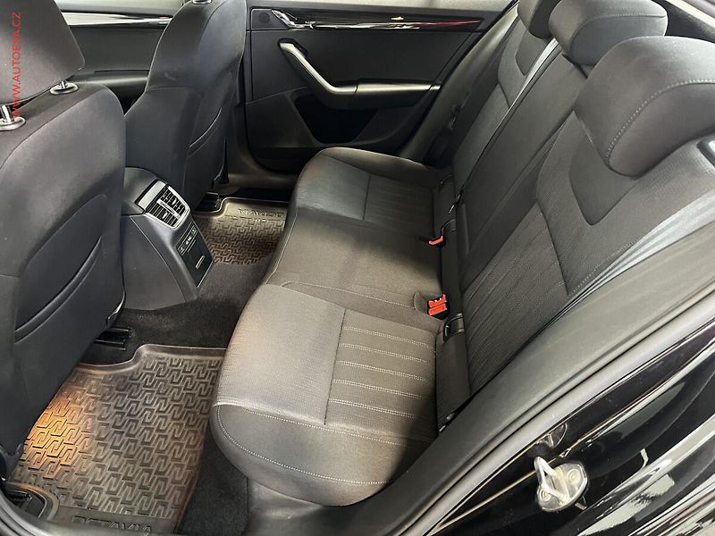 Škoda Octavia (2019) 2.0 TSi, ČR, Style, DSG, LED - fotka 10 z 16