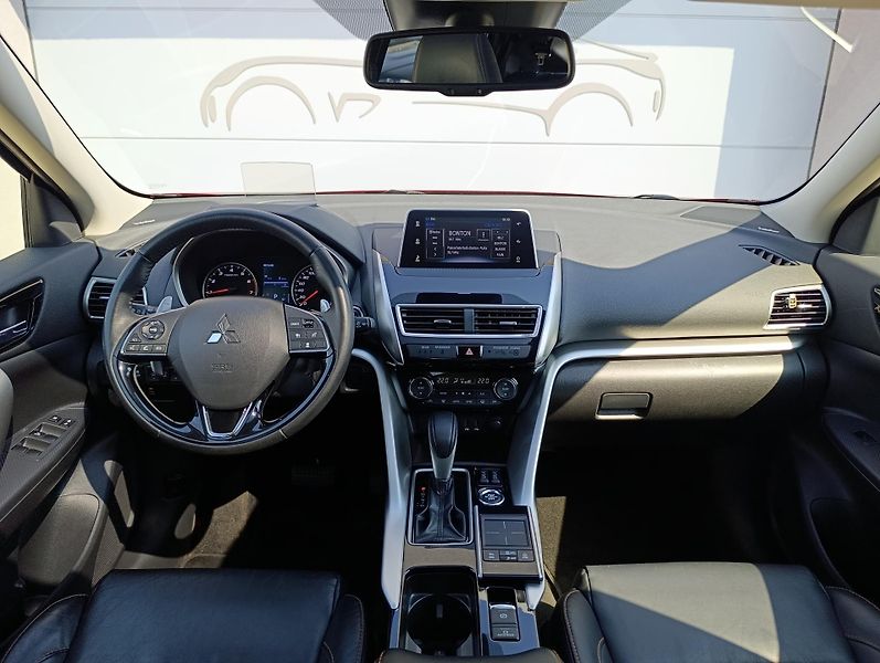 Mitsubishi Eclipse Cross 1.5T-MIVEC INSTYLE ČR  - fotka 18 z 35