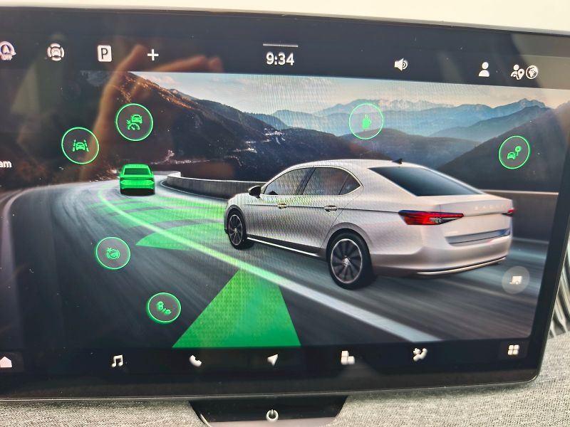 Škoda Superb (2025) SELEC TD 110/2.0 A7F - fotka 28 z 34