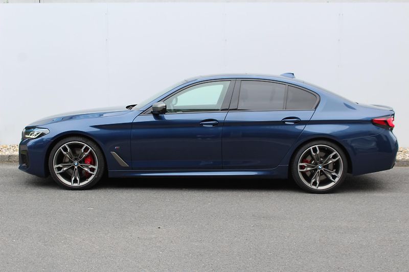 BMW Řada 5 M550i xDrive Sedan - fotka 9 z 28