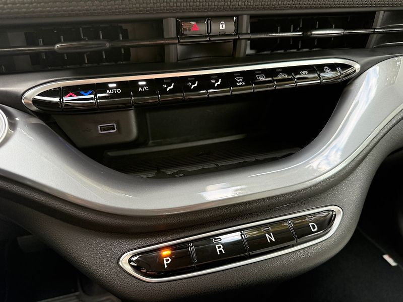 Fiat 500 LaPrima 42kWh JBL - fotka 21 z 34