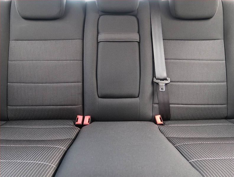 Ford Focus (2009) 1.6 i, rezervace - fotka 10 z 16