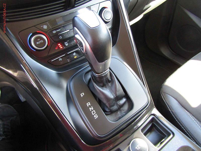 Ford Kuga (2019) 1.5 EB, 1.maj,ČR, Titanium - fotka 19 z 22