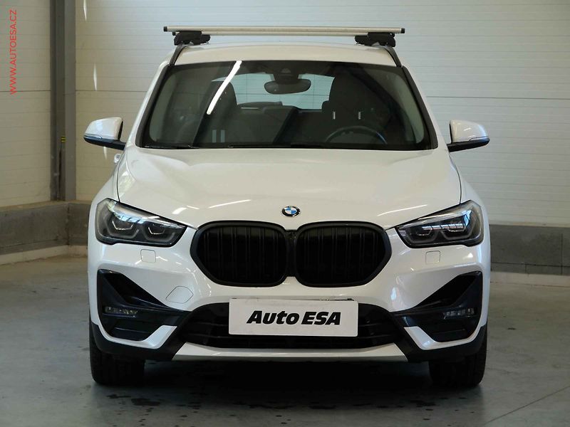 BMW X1 (2019) 2.0D XDRIVE18D, 2.maj,ČR, AT - fotka 2 z 23