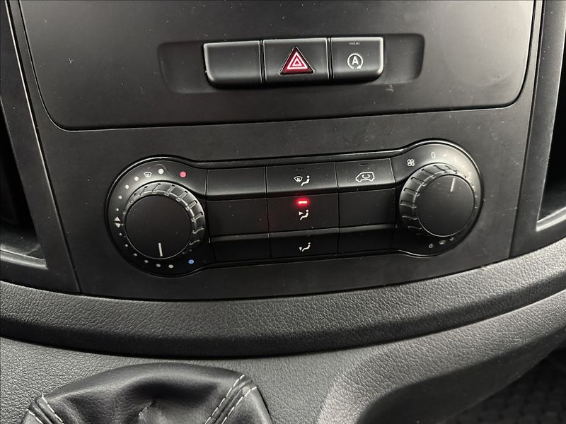 Mercedes-Benz Vito 1,8 LONG LED DPH VÝHŘEV KAMERA - fotka 22 z 44