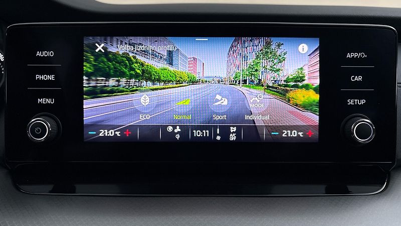 Škoda Octavia 2.0 TDI DSG Ambition - fotka 26 z 26