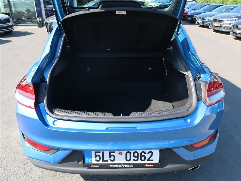 Hyundai i30 1,0 T-GDi,88kW,1majČR,serv.kn. - fotka 21 z 29