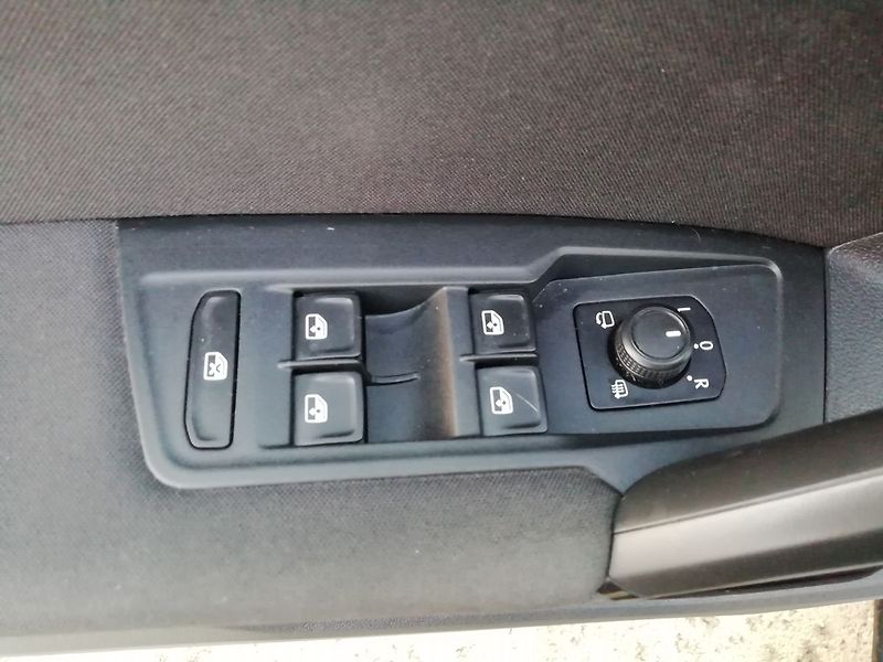Volkswagen Tiguan Comfortline 1.5 TSi 96 kW - fotka 19 z 21