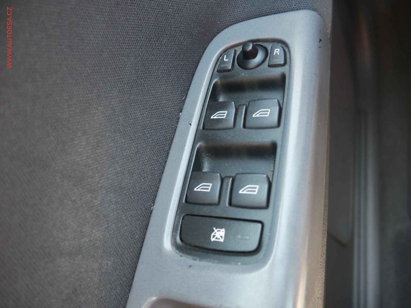 Volvo S40 (2004) 2.0d, ČR - fotka 12 z 14