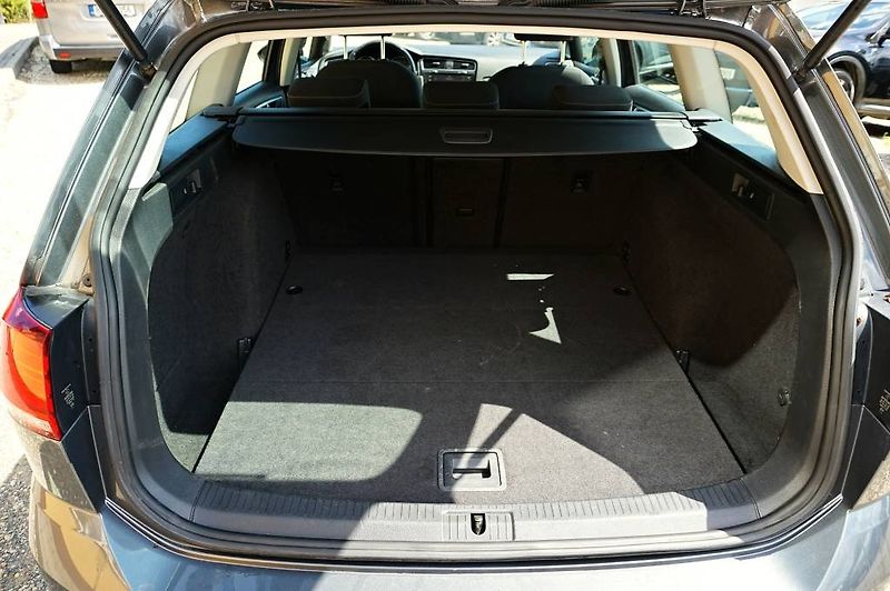 Volkswagen Golf Variant (2018) MATCH 1,0 TSI 81 kW - fotka 11 z 37
