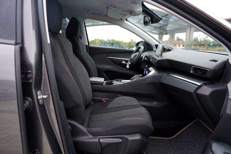 Peugeot 5008 1.6 HDI automat/88KW/7MÍST/ČR - fotka 26 z 44
