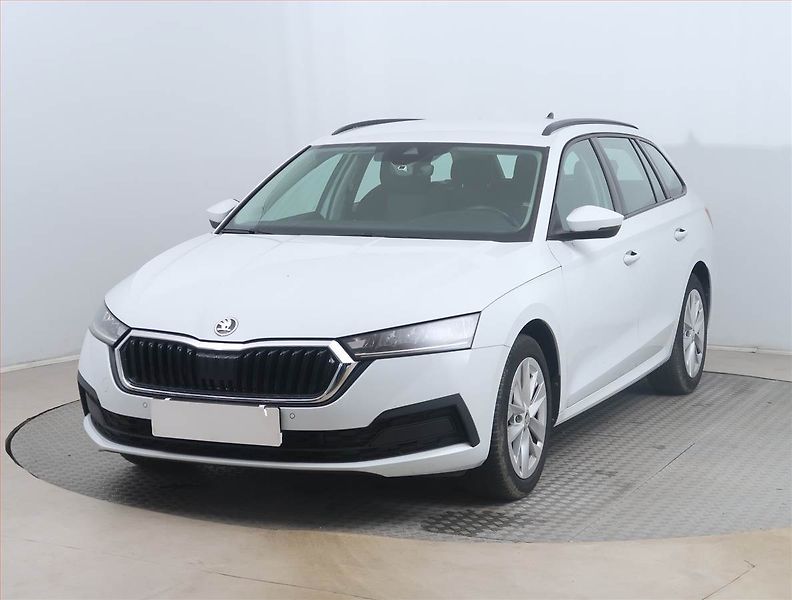 Škoda Octavia (2023) Ambition 2.0 TDI, Automat - fotka 2 z 15