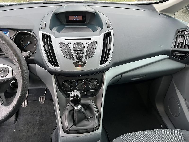 Ford Grand C-MAX 1.6 TDCI GRAND - fotka 14 z 19