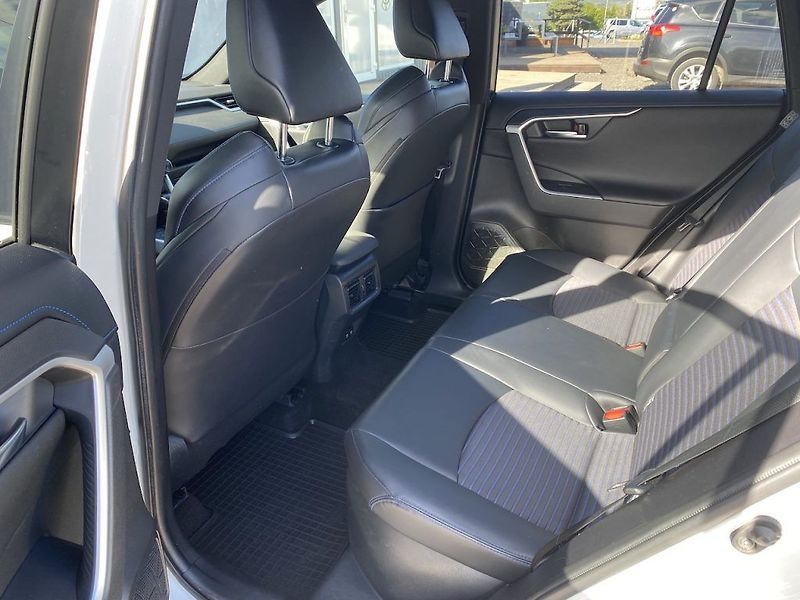 Toyota RAV4 2.5HSD, ČR, Selection, 4x4 - fotka 10 z 28