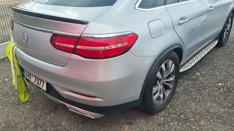 Mercedes-Benz GLE (2015) MERCEDE BENZ 350D nepojízdný - fotka 4 z 11