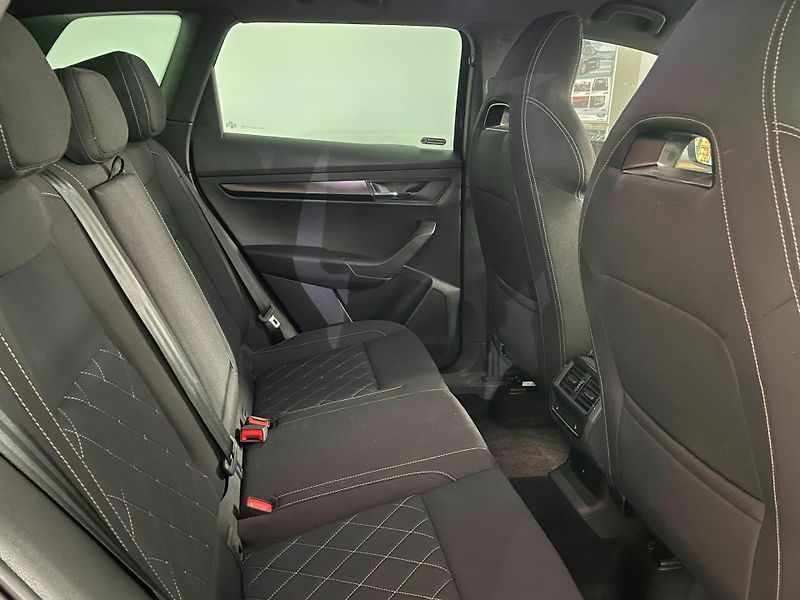 Škoda Karoq (2021) Sportline 1.5 TSI 110kW DSG - fotka 26 z 30
