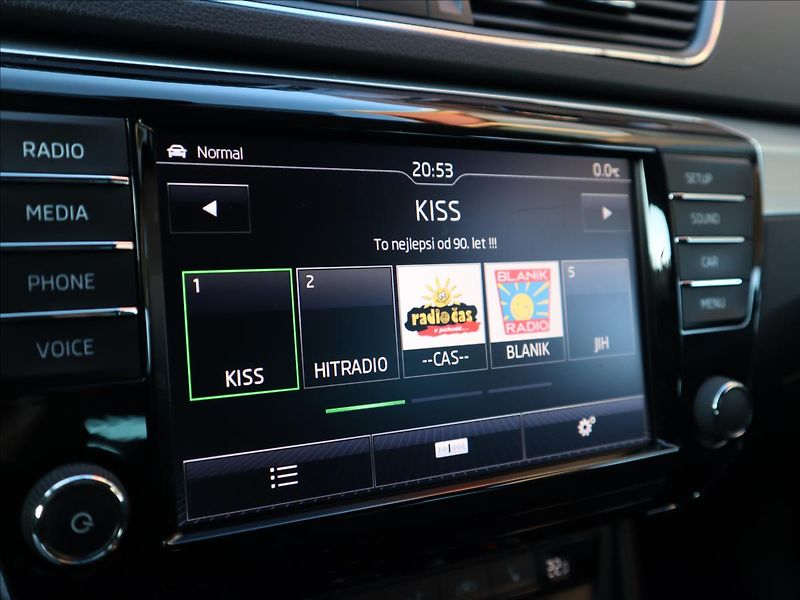 Škoda Superb 2,0 TDi, Kessy, FrontAssist, P - fotka 14 z 40