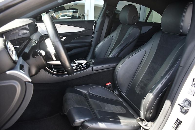 Mercedes-Benz CLS 350D AMG 4MATIC - fotka 14 z 43