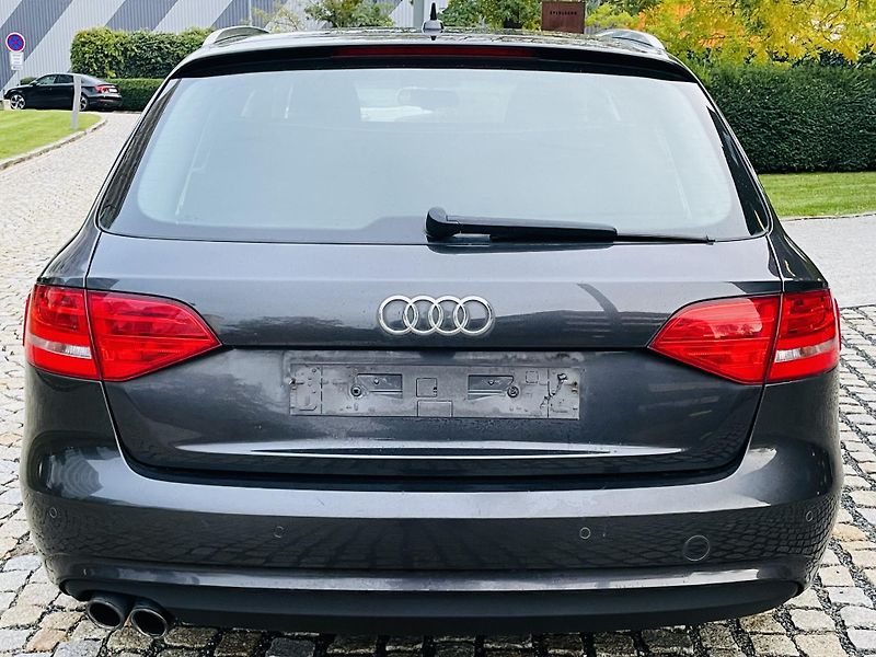 Audi A4 2.0TDI MANUÁL SENZORY NAVI - fotka 15 z 44