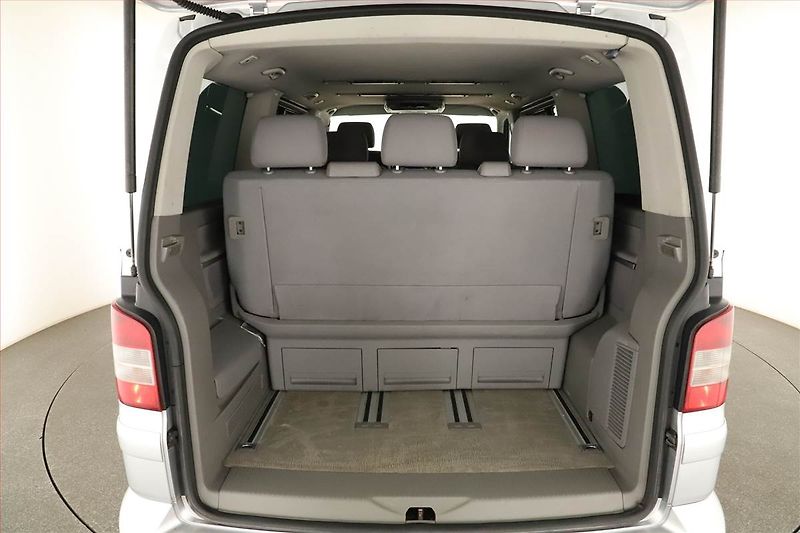 Volkswagen Multivan (2003) Comfortline 2.5 TDI - fotka 13 z 14